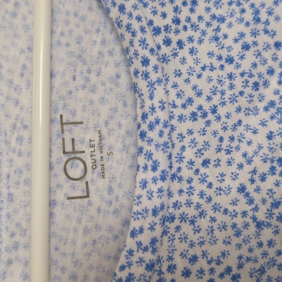 🍉 Loft Blue White Microfloral Tee with Striped Pocket Cotton Size Small - Picture 2 of 5
